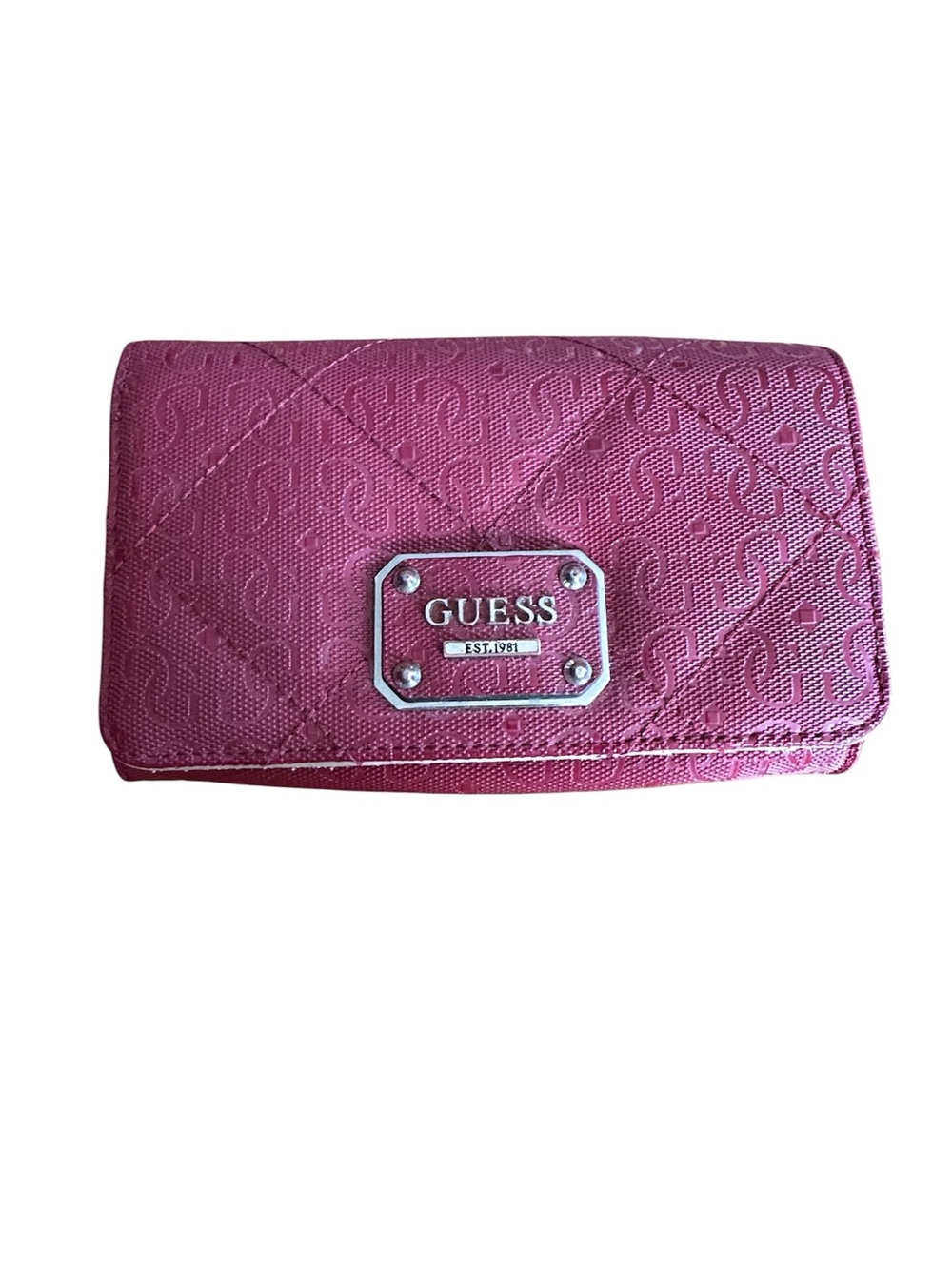 GUESS Quilted Red Logo Plaque Wallet
